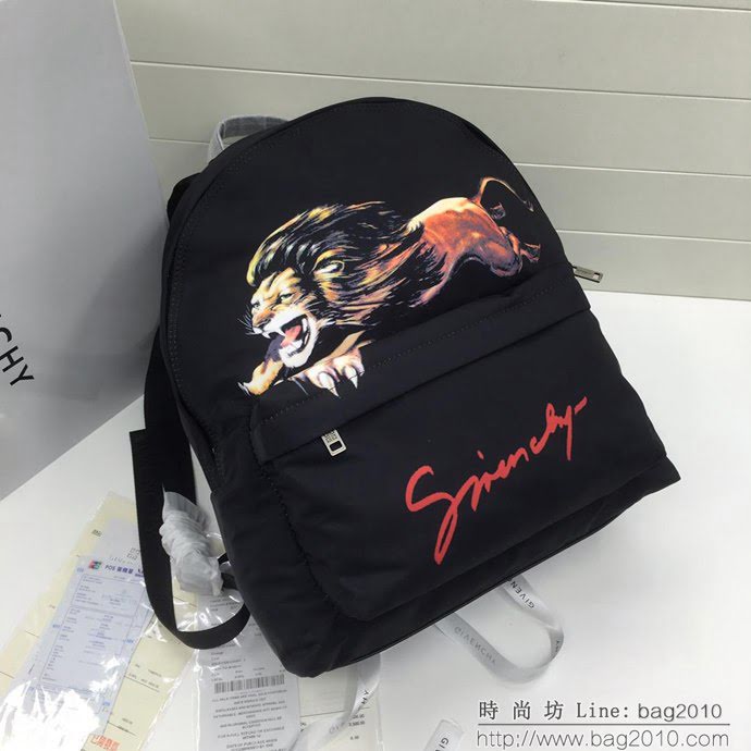 GlVENCHY紀梵希 雙肩包 頭層牛皮 原版亞銀五金 休閒背包 潮人必備款  tsg1085